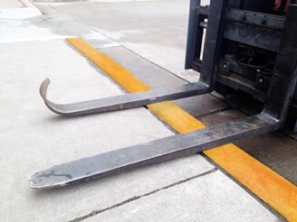 Bent-Forklift-Fork-Damage-sm.jpg