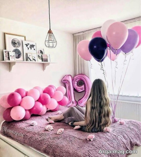 Photo pose with balloons 45