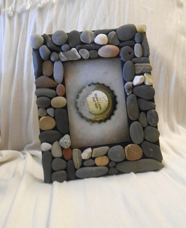 DIY-Home-Decor-Ideas-With-Pebbles-And-River-Rocks-16-1.jpg