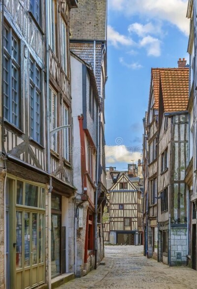 street rouen france historical center half timbered houses 119077521