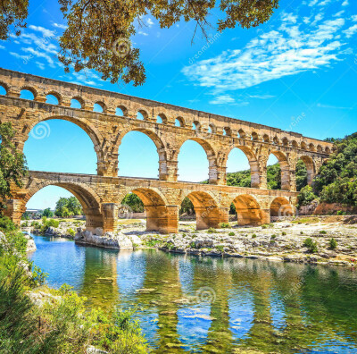 roman aqueduct pont du gard unesco site languedoc france world heritage located near nimes europe 34