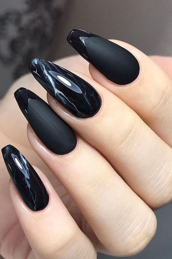 black-nail-designs-39.jpeg