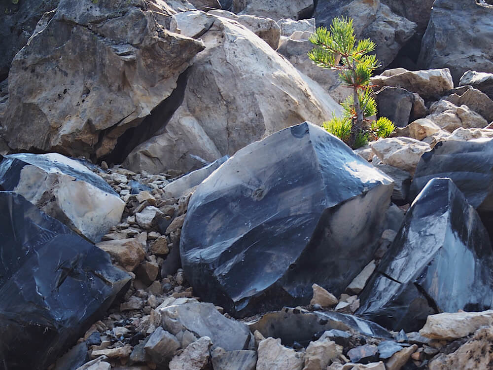 obsidian-rocks.jpeg