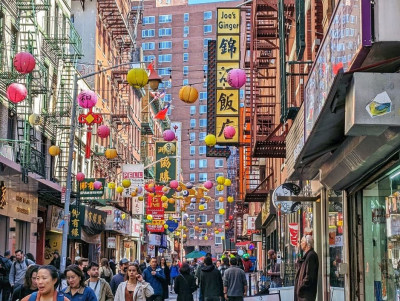 Pell-Street-Chinatown-NYC-colorful-lanterns.jpeg